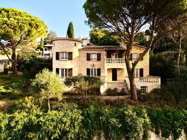 Maison Les Angles 7 pièce s 192 m2