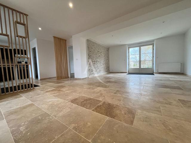 Maison Les Granges Le Roi 5 pièce s 163.62 m2