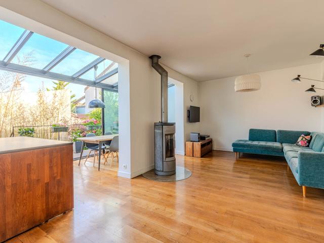 Maison Les Lilas 5 pièces 148 m2 avec belle terrasse