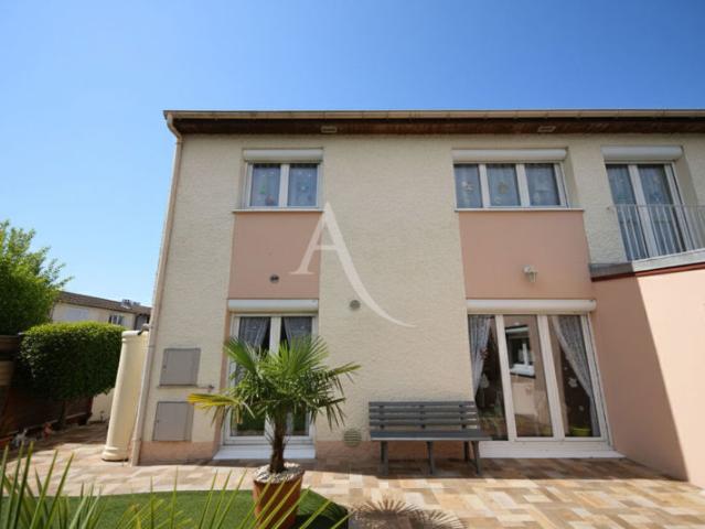 Maison Lesigny 5 pièce s 109.9 m2