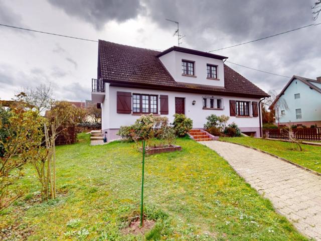 Maison lumineuse avec volume sur 7,18 ares