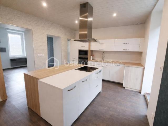 Maison lumineuse avec vue dégagée – Fort potentie
