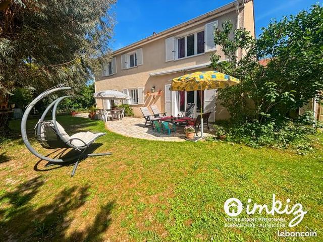 Maison lumineuse de 150 m² avec garage double