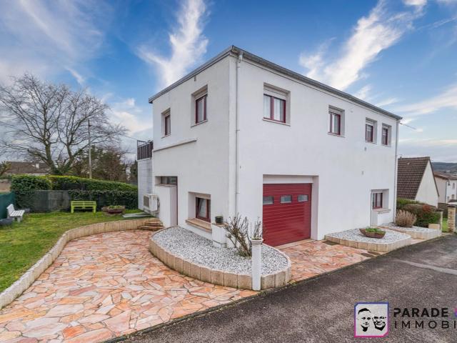 MAISON LUMINEUSE ET FONCTIONNELLE AVEC 2 TERRASSES, GRAND GARAGE
