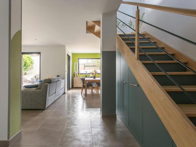 Maison Mouzillon 6 P. 4 Chs. Bureau. 138.77 M². T 681 M². Garage. Terrasse. Balcon