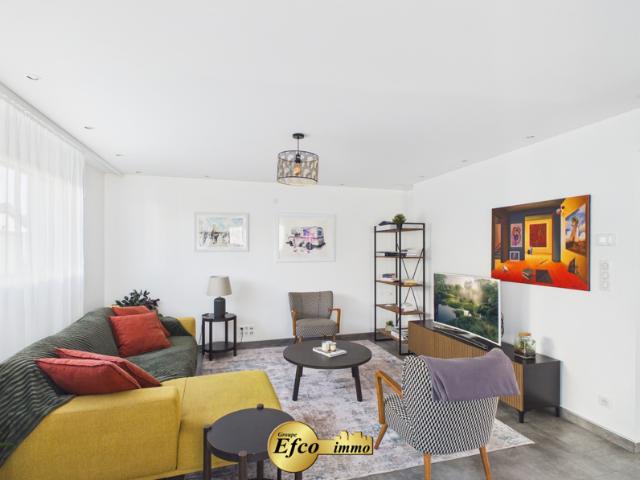 Maison contemporaine 6 pièces de 163 m2, sous sol aménagé de
