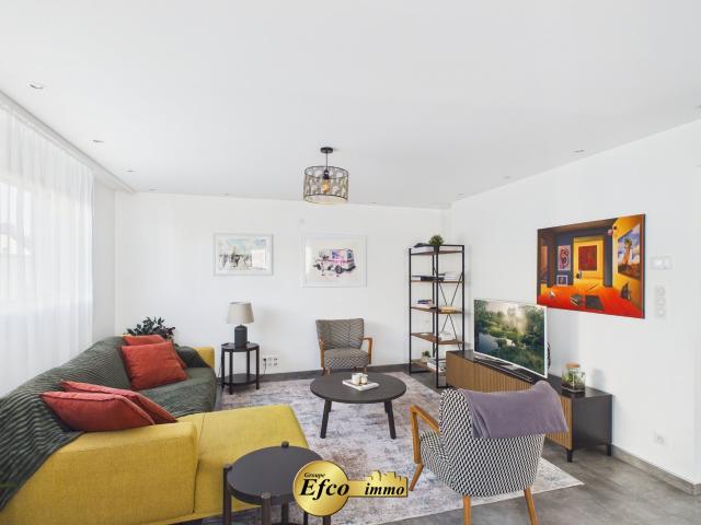 Maison contemporaine 6 pièces de 163 m2, sous sol aménagé de. 163m² Sierentz