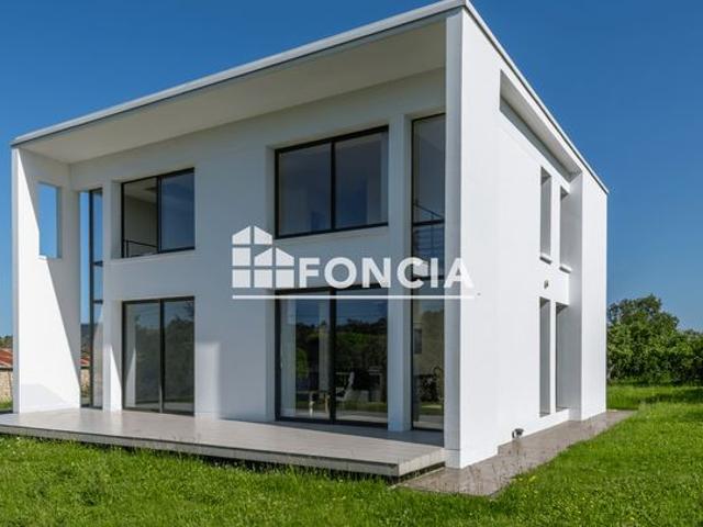 Maison moderne de 150 m² sur terrain de 1300 m² – Environnement calme avec vue dégagée