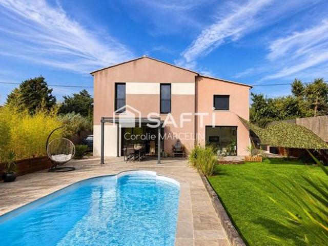 Maison moderne de 2018 avec piscine: un véritable cocon familial !