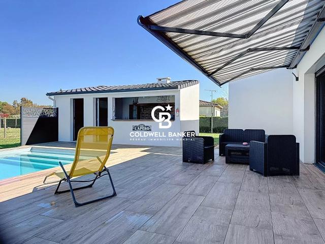Maison moderne de plain pied avec piscine entre Saintes et C. 124m² Salignac sur Charente