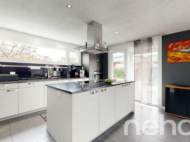 Maison moderne et lumineuse avec piscine, cadre paisible garanti | dreamo. Ch
