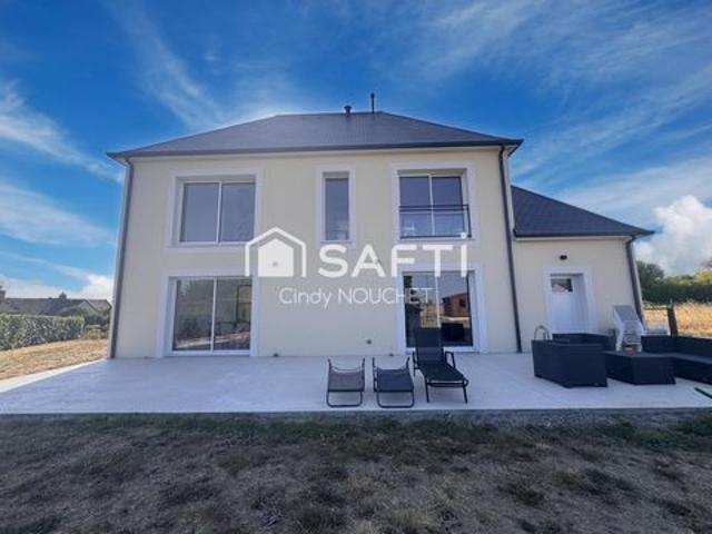 Maison moderne, spacieuse et lumineuse avec un terrain de 1002m2