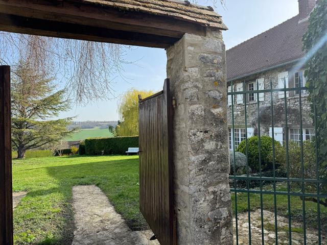Maison Montainville 8 pièce s 154 m2 + combles aménageables 26 m2