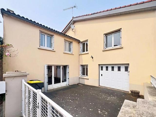 Maison Montfaucon Montigne 5 pièce s 122 m2