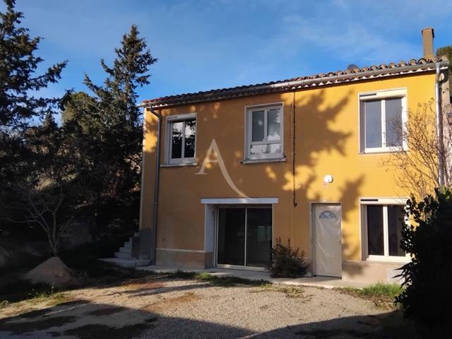 Maison MONTLAUR de type 3 sur 1668 m² de terrain avec vue