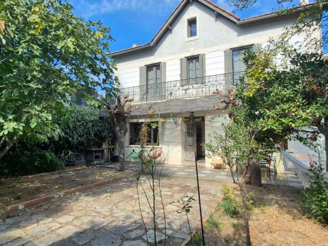 Maison Montpellier centre, 8 pièce s 179 m2