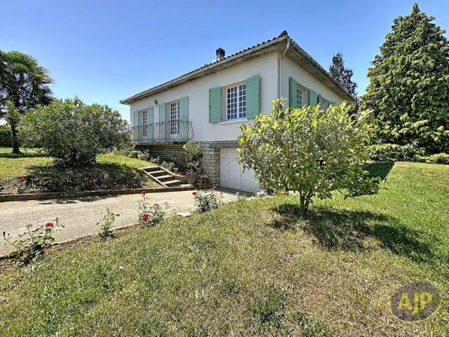 Maison Mosnac 4 pièce s 125.39 m2