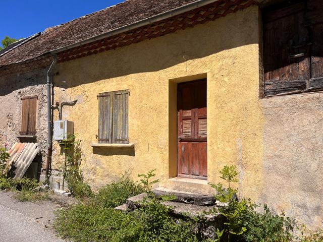 Maison Manteyer 30 m2 à rénover