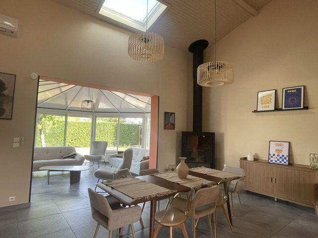 Maison meublé à louer 7 pièces 161 m²