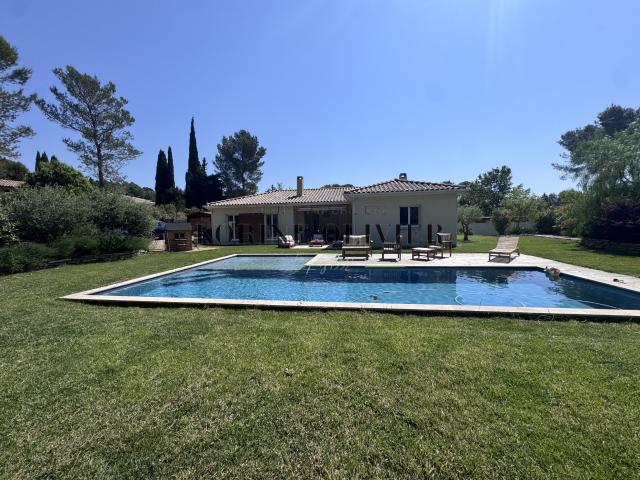 Maison meublée 4 pièces 130 m²