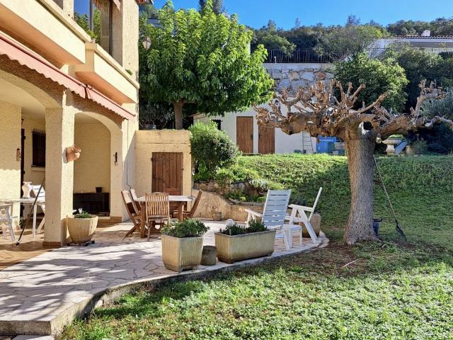 Maison meublée 4 pièces 144 m²