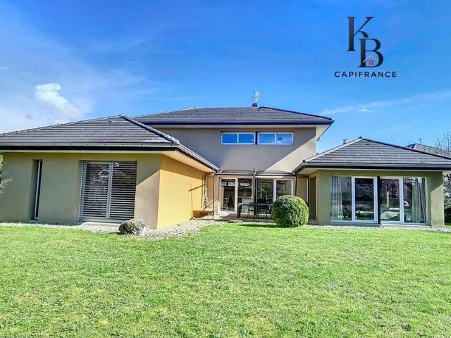 Maison meublée 4 pièces 181 m²