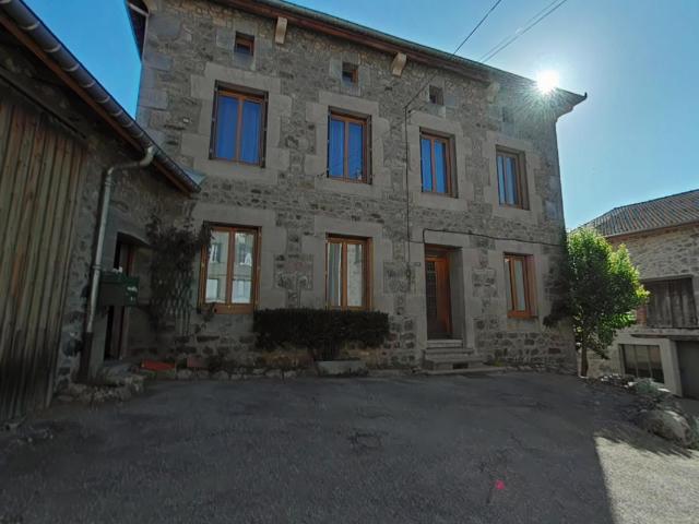 Maison meublée 5 pièces 121 m²