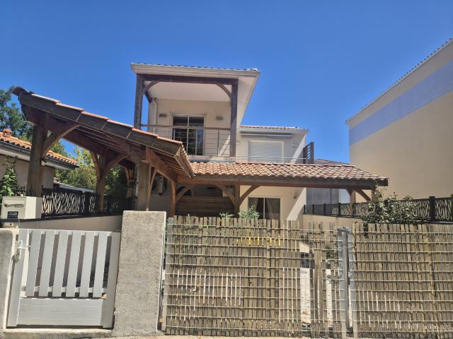 Maison meublée 5 pièces 131 m²