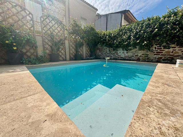 Maison meublée 5 pièces 140 m²