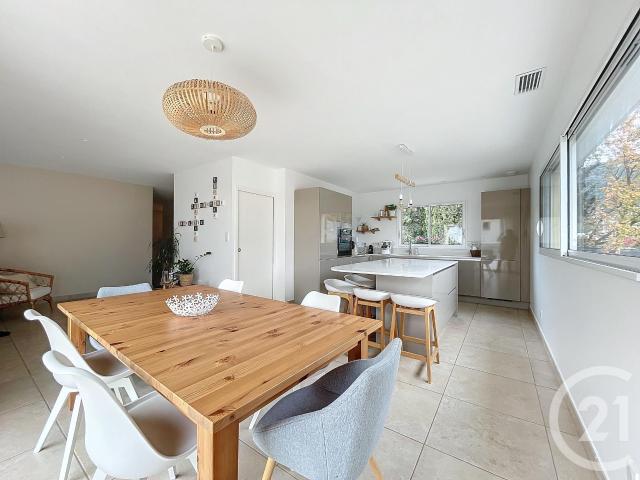 Maison meublée 5 pièces 148 m²