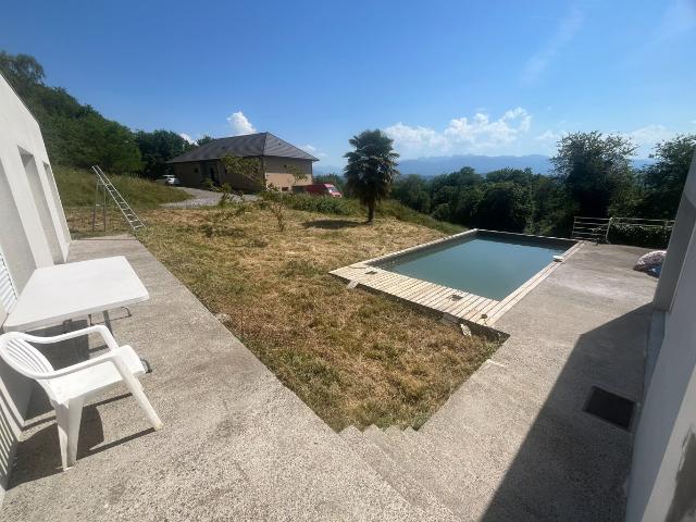 Maison meublée 5 pièces 150 m²
