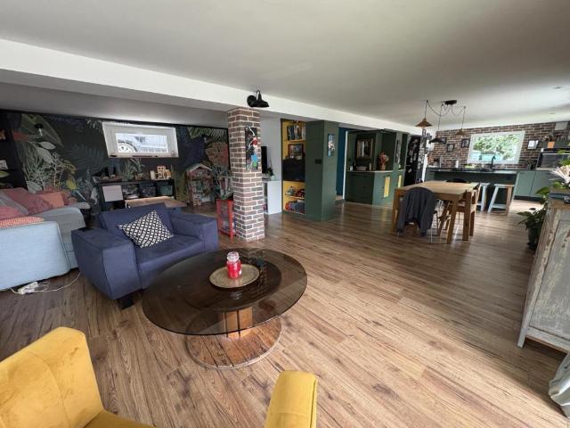 Maison meublée 5 pièces 150 m²