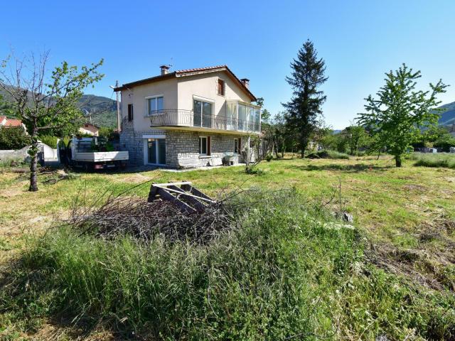 Maison meublée 5 pièces 150 m²