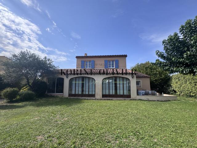 Maison meublée 5 pièces 153 m²