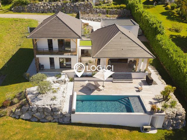 Maison meublée 5 pièces 163 m²