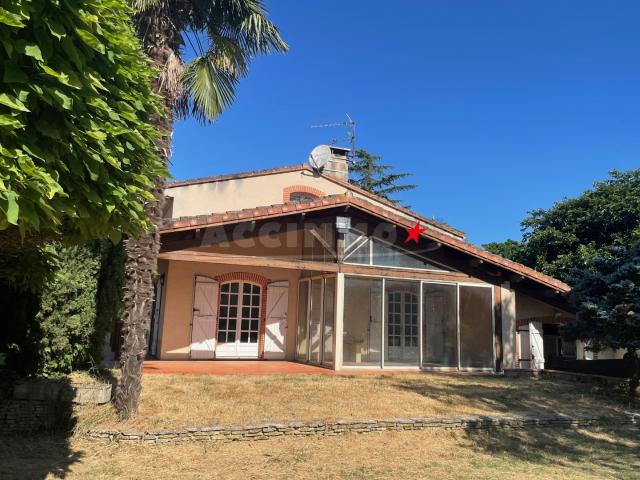 Maison meublée 5 pièces 184 m²