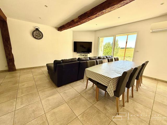 Maison meublée 5 pièces 206 m²