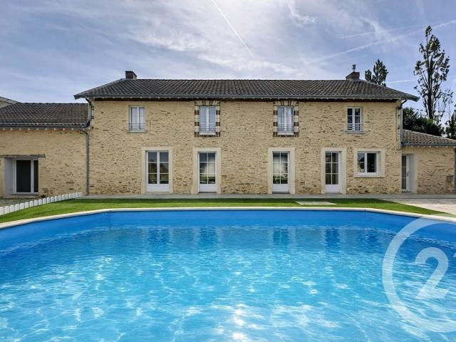 Maison meublée 5 pièces 222 m²