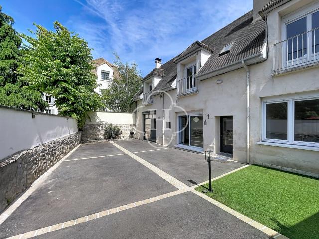 Maison meublée 6 pièces 138 m²