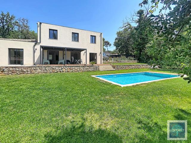 Maison meublée 6 pièces 169 m²