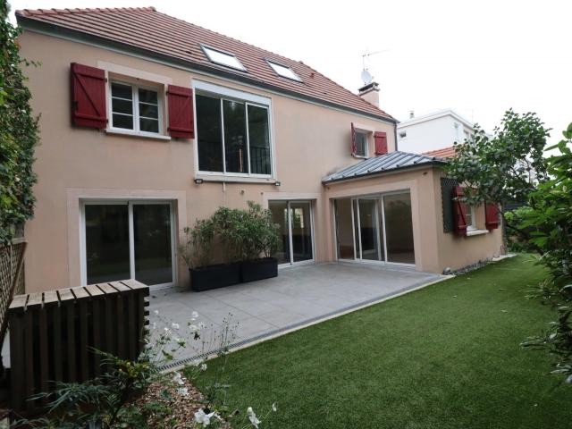 Maison meublée 6 pièces 180 m²