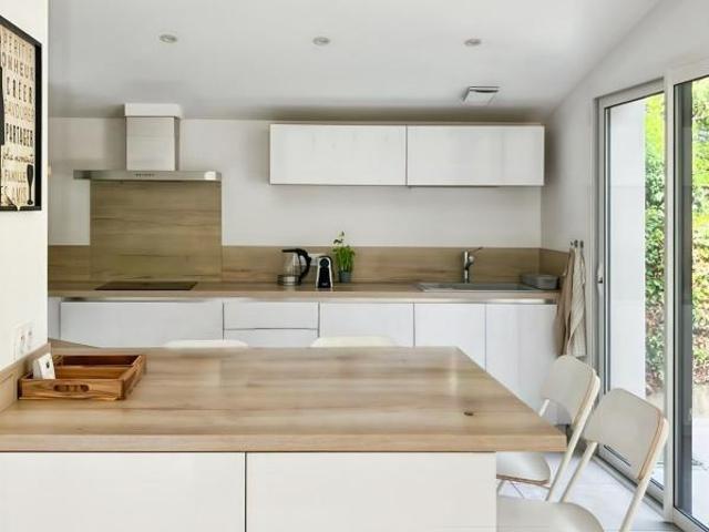 Maison meublée 5 pièces 181 m²