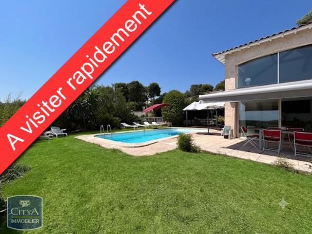 Maison meublée 6 pièces 181 m²