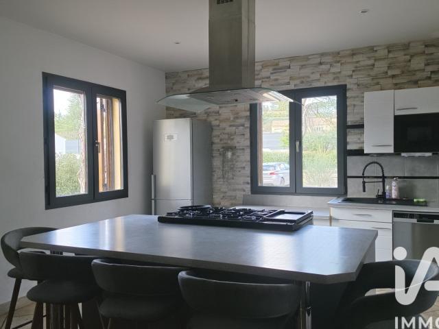 Maison meublée 6 pièces 191 m²