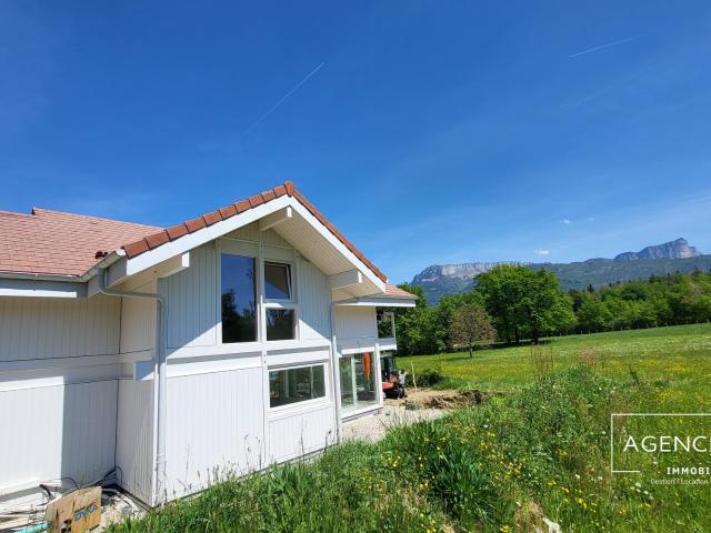 Maison meublée 6 pièces 205 m²