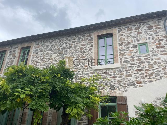 Maison meublée 6 pièces 216 m²