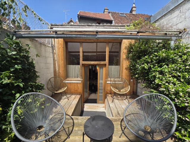 Maison meublée 6 pièces 3 Chambres+bureau avec terrasse TROYES CENTRE VILLE
