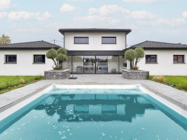 Maison meublée 7 pièces 244 m²