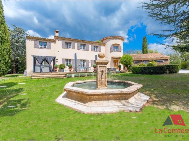 Maison meublée 7 pièces 263 m²