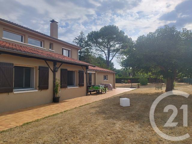 Maison meublée 9 pièces 214 m²